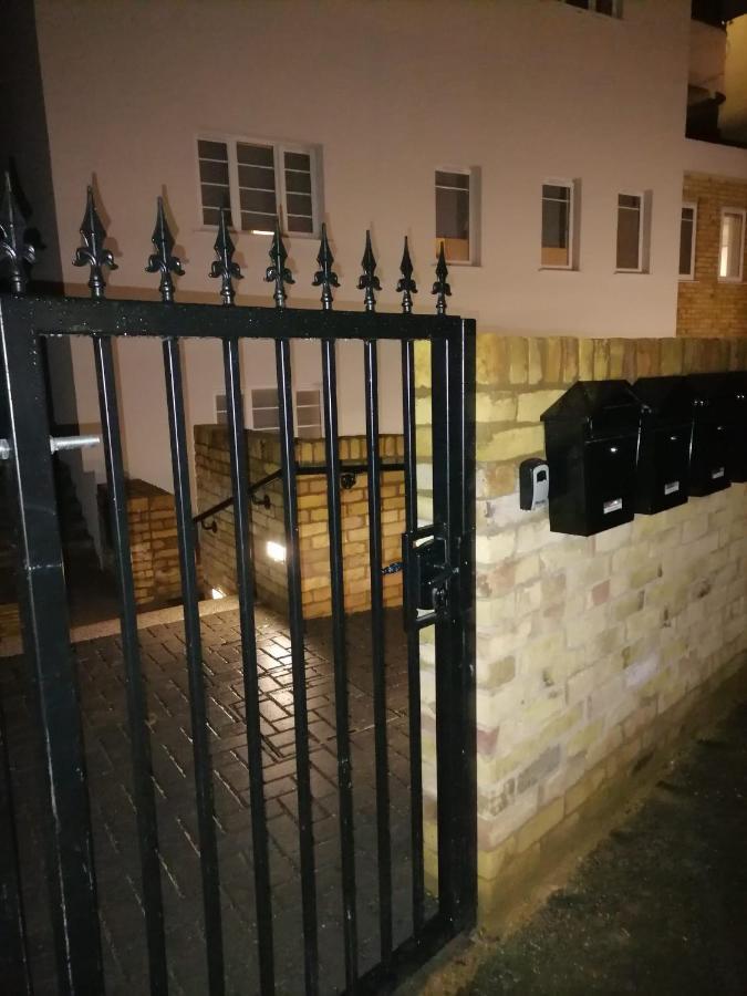 Hemans 0.8 Lägenhet London Exteriör bild